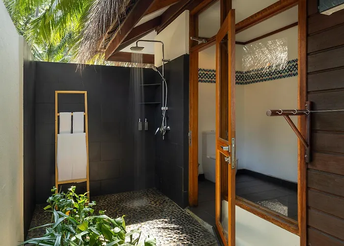 Niva Kuramathi Maldives